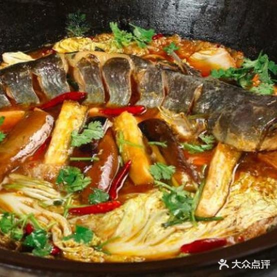 胖媳妇铁锅炖海鲜烧烤(万华上品店)