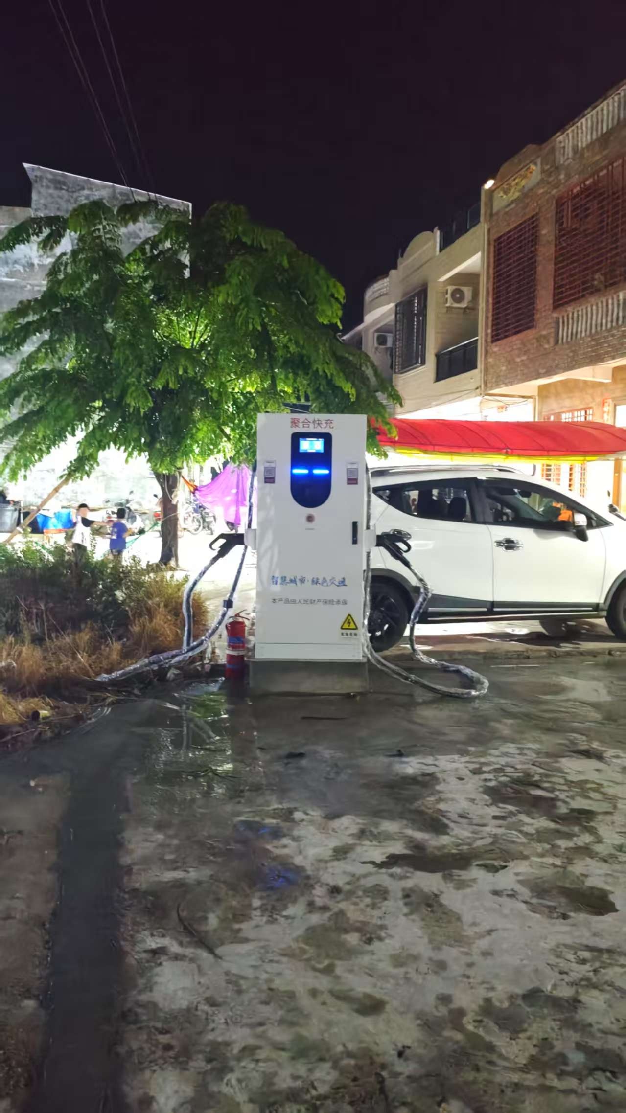 聚合快充充电站(临高县南宝镇充电站)