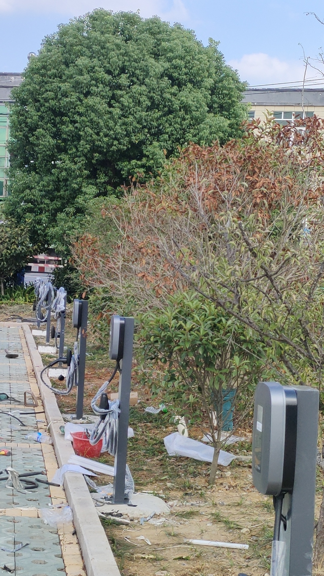 皖小能充电站(安徽省马鞍山市含山县陶厂集贸大市场西公路边)