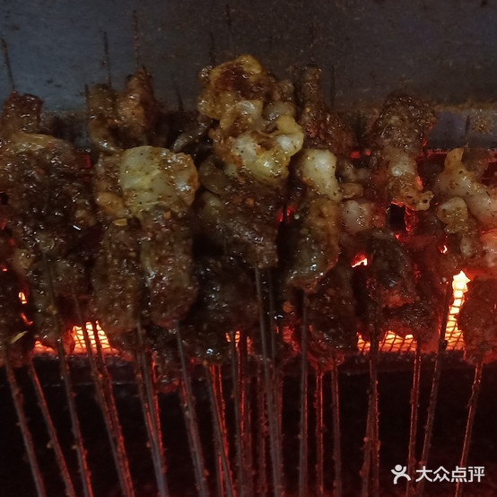 东颐源烤鱼·烧烤·炒菜