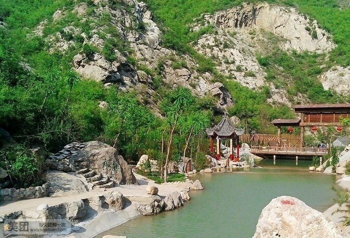 龙澍峪旅游风景区