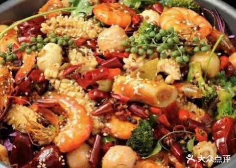 大食界麻辣香锅(潮流汇购物城柳巷店)