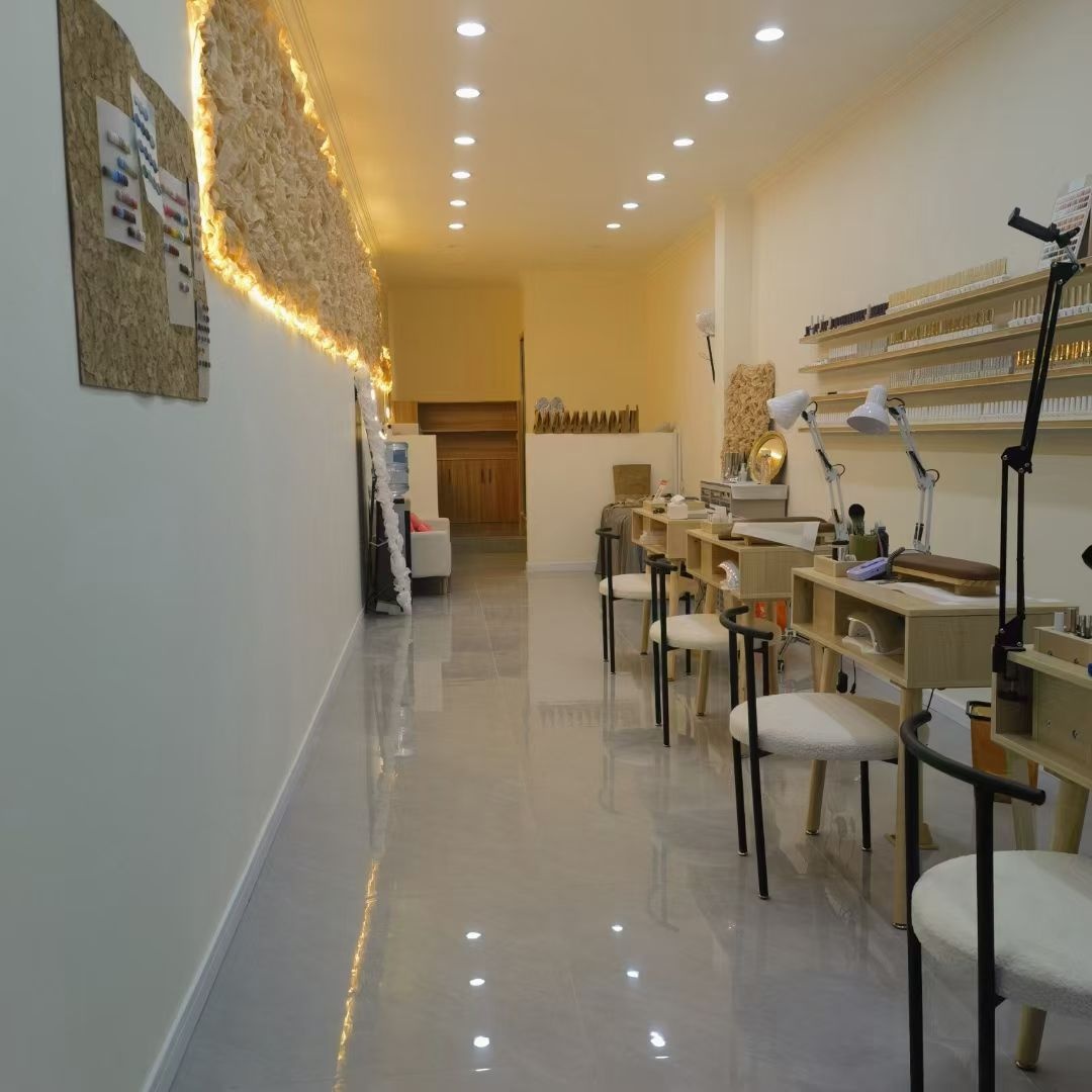 甲甲屋