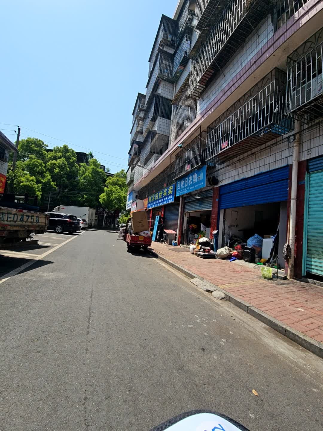 回收旧衣服(资园路十巷店)