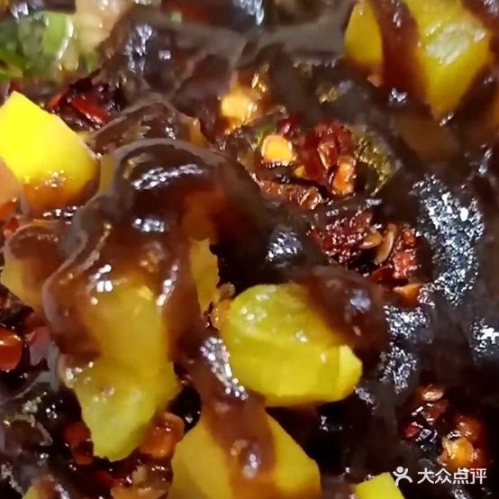 吉淞源吴纪臭豆腐