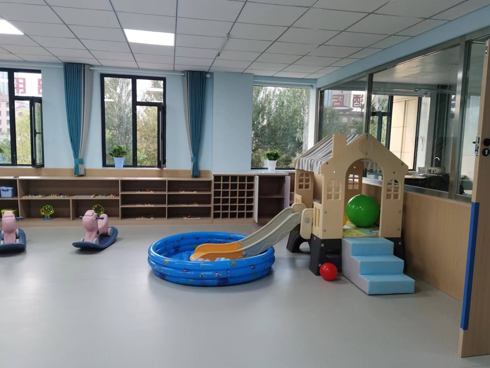爱贝儿·哈尼熊婴幼儿正向养育中心