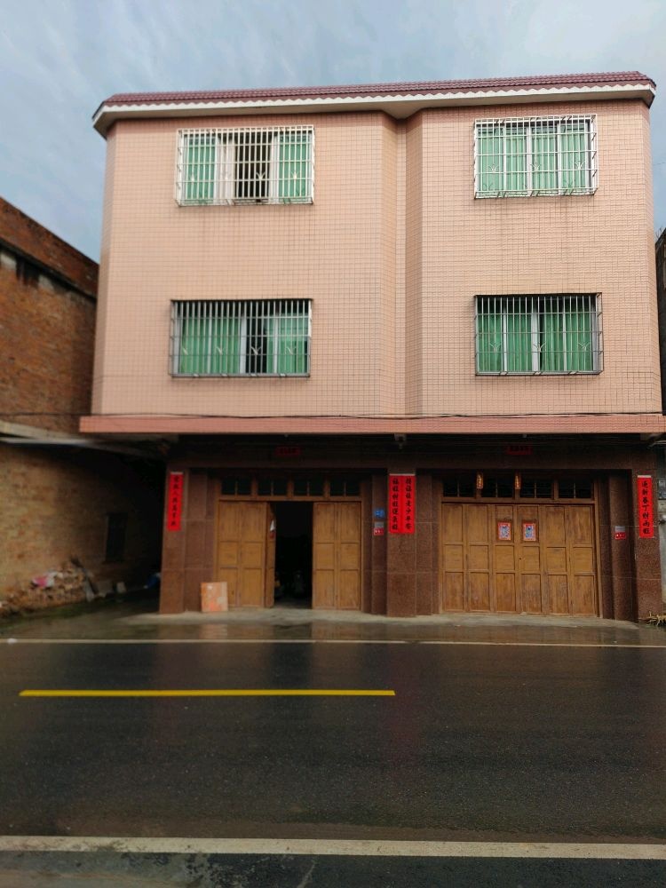 广东省云浮市云安区富林镇高一村委会泮塘村7号