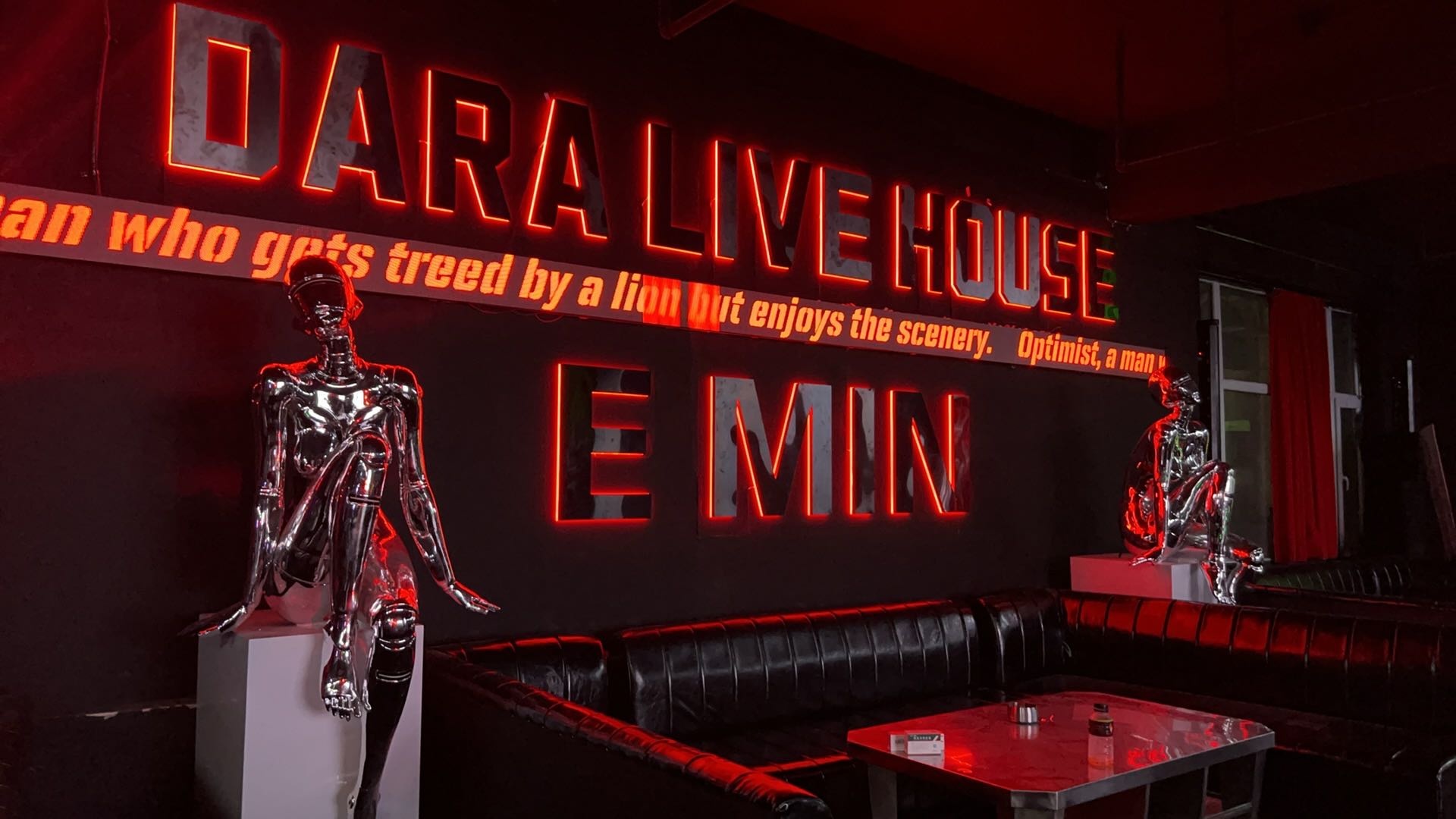 DARA LIVE HOUSE