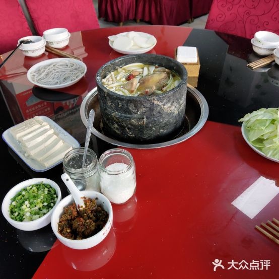 鸿运来川人川味