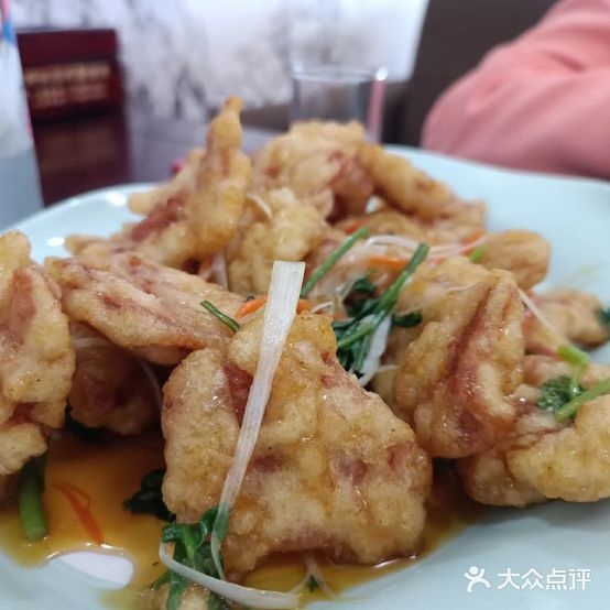 东北小胖香满家园饭庄