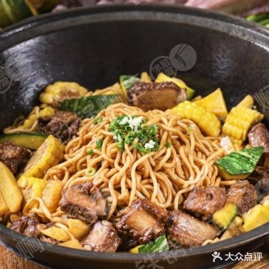 梦霞铁锅门面
