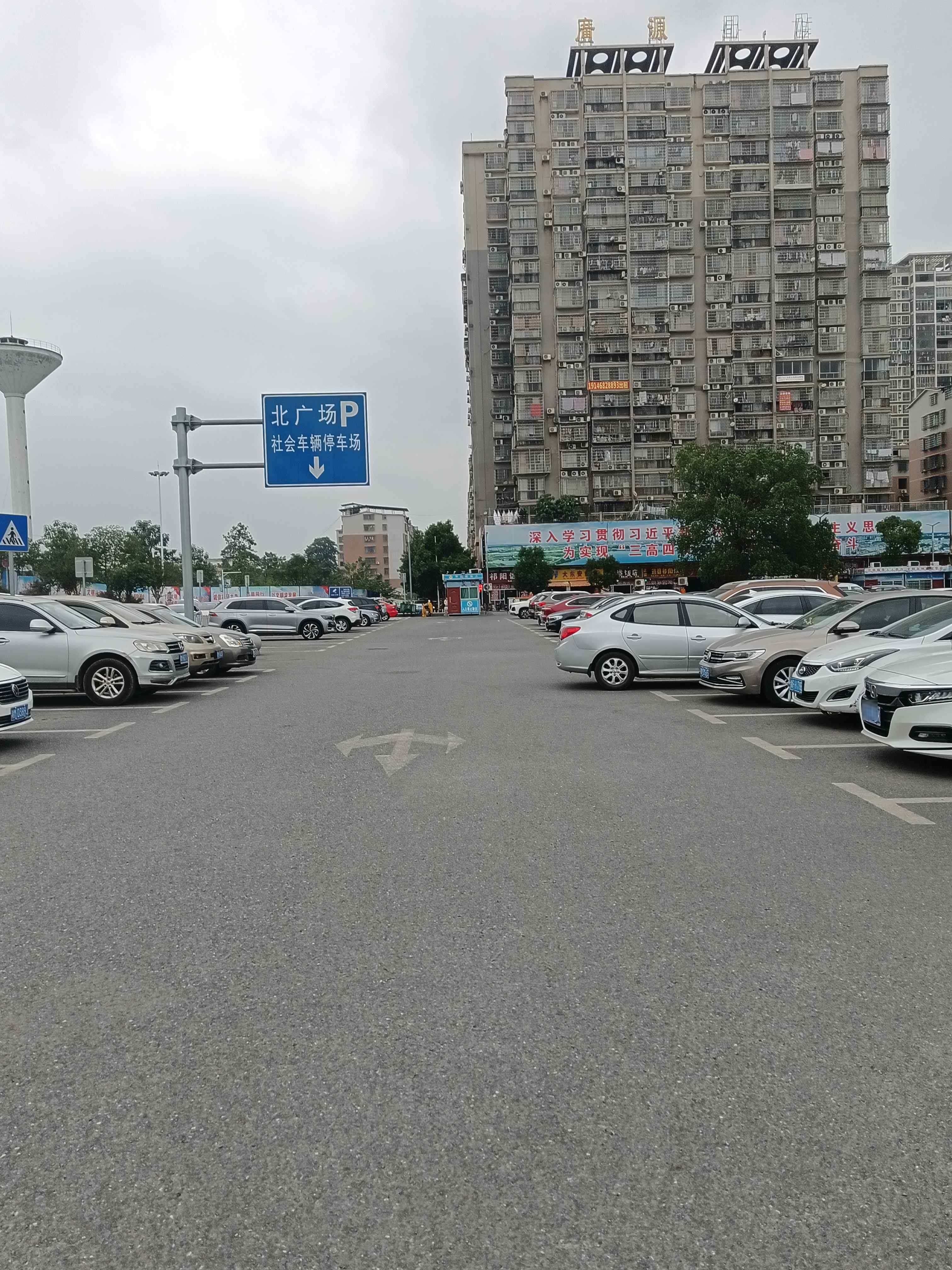 永州站北广场西侧地上停车场-入口