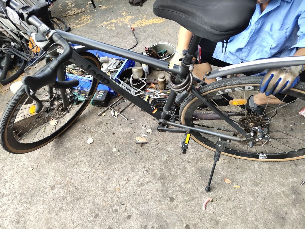 吴师傅专业精修自行车