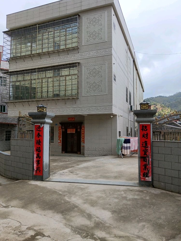 广东省梅州市五华县河东镇大嵩村街上15