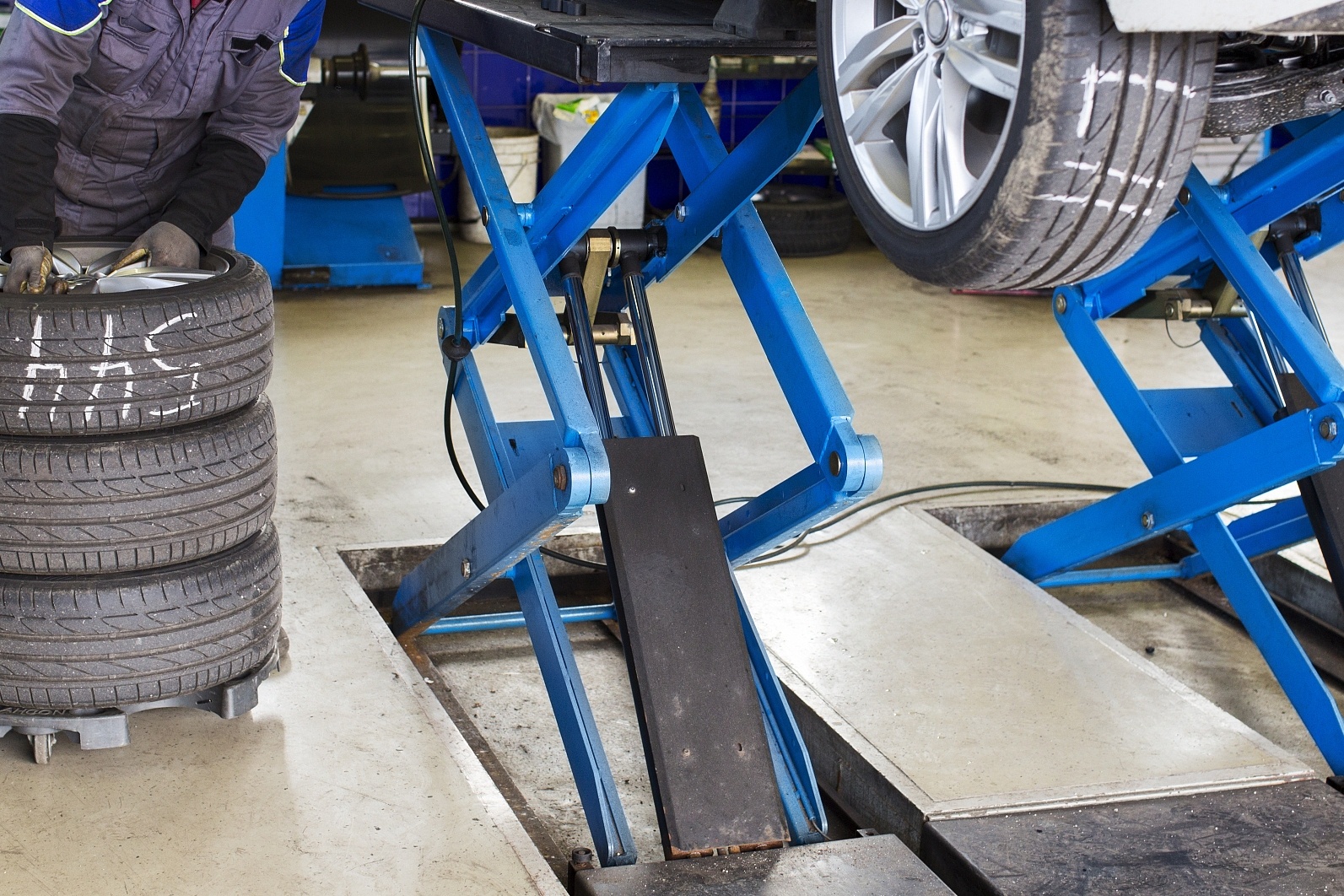 东兴市恒聪汽车维修店(佳通轮胎)