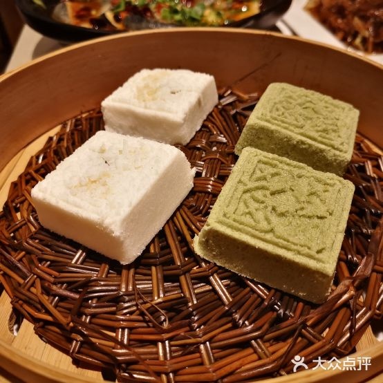 新百金岭小菜馆(新百大厦店)