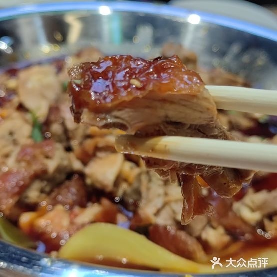 小关头浇头脆皮烤鱼(徐东店)