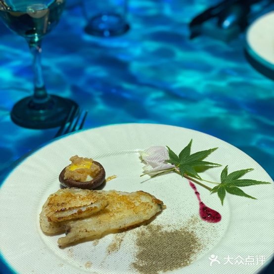 莱克利迅法式铁板烧光影餐吧(下吕浦店)
