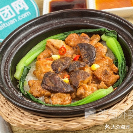 广东煲子饭品柳州螺蛳粉