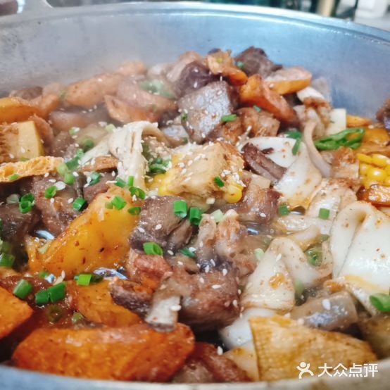清真赛里木炕锅烤肉美食