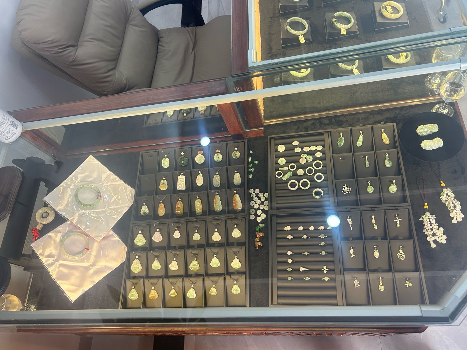 万丽汇翡翠珠宝