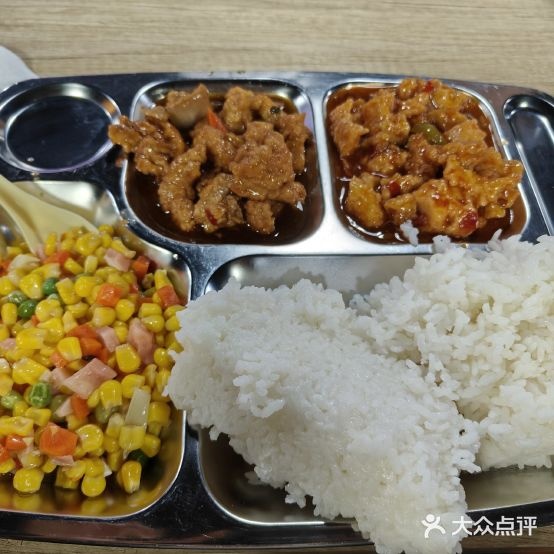 食时物大型美食广场(创业大厦店)