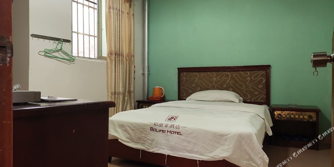 鑫顺旅馆(广西中医药大学明秀路地铁站店)