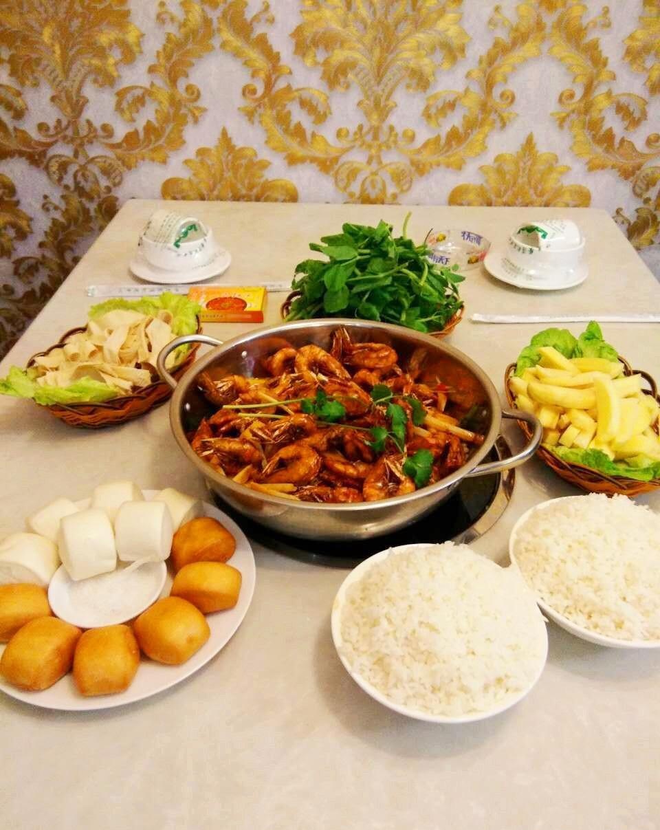 一品红运清真香辣虾·干锅牛肉(金域蓝苑店)