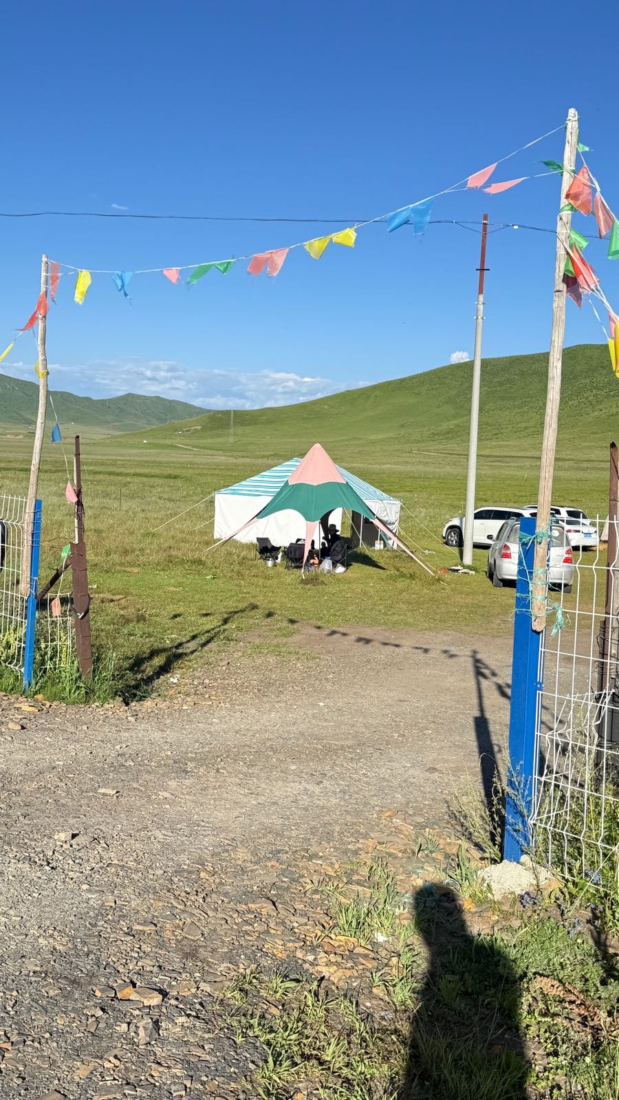 看黄河日落骑马露营基地