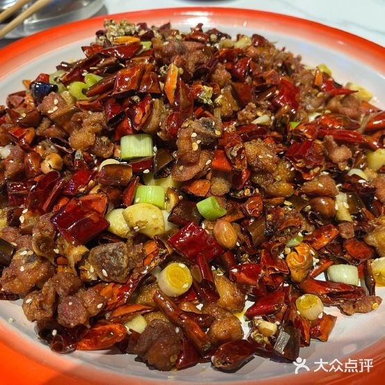 拼吃穿菜馆(环球港店)