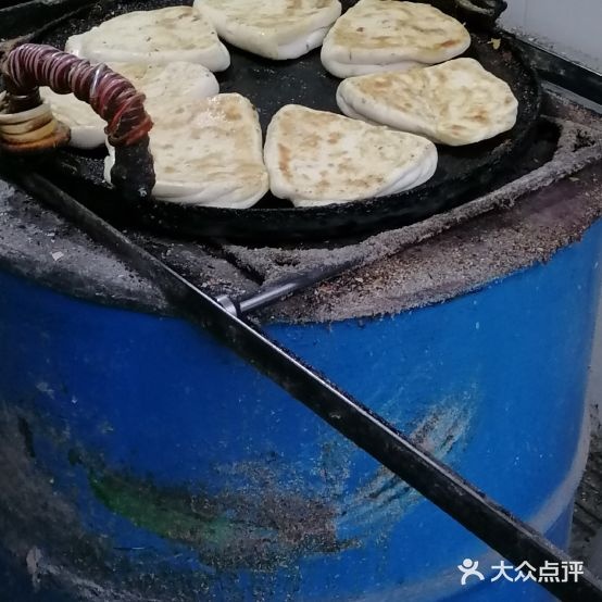 崇间烧饼店
