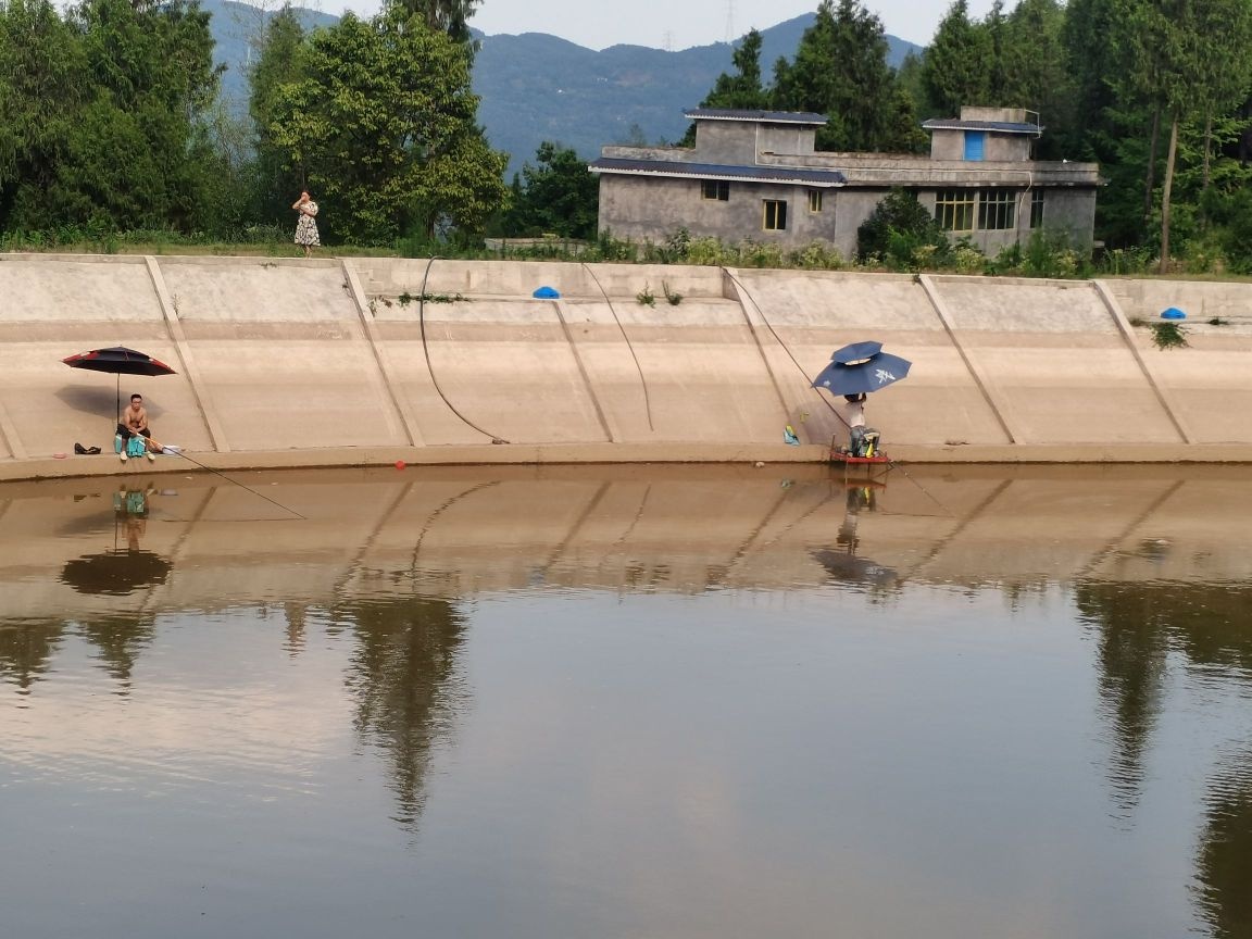 佛耳石垂钓场