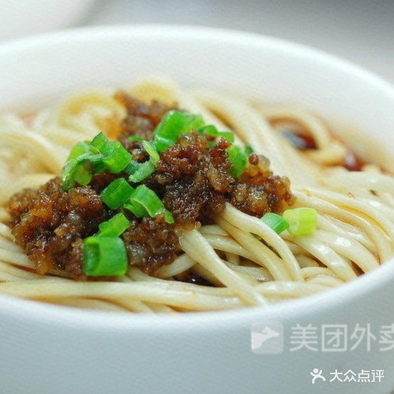 朱光头酸汤鱼(水煮鱼毛血旺高区店)