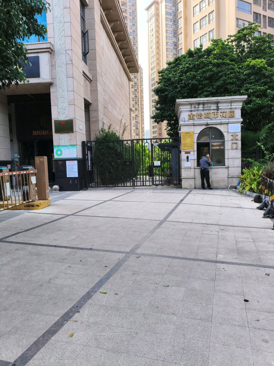 湛江金怡城市花园-北门