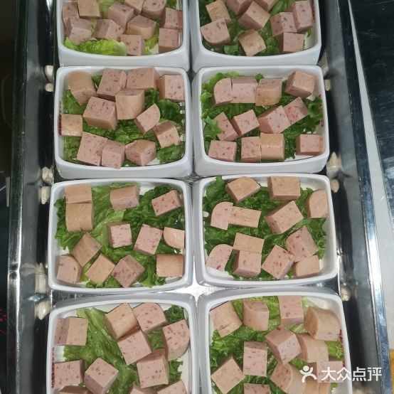 扒绛玫都成料老火锅