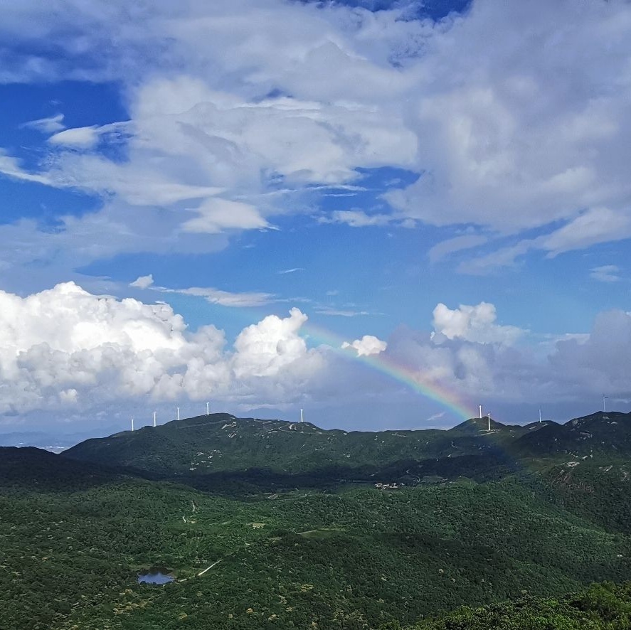 隆文老村风车山