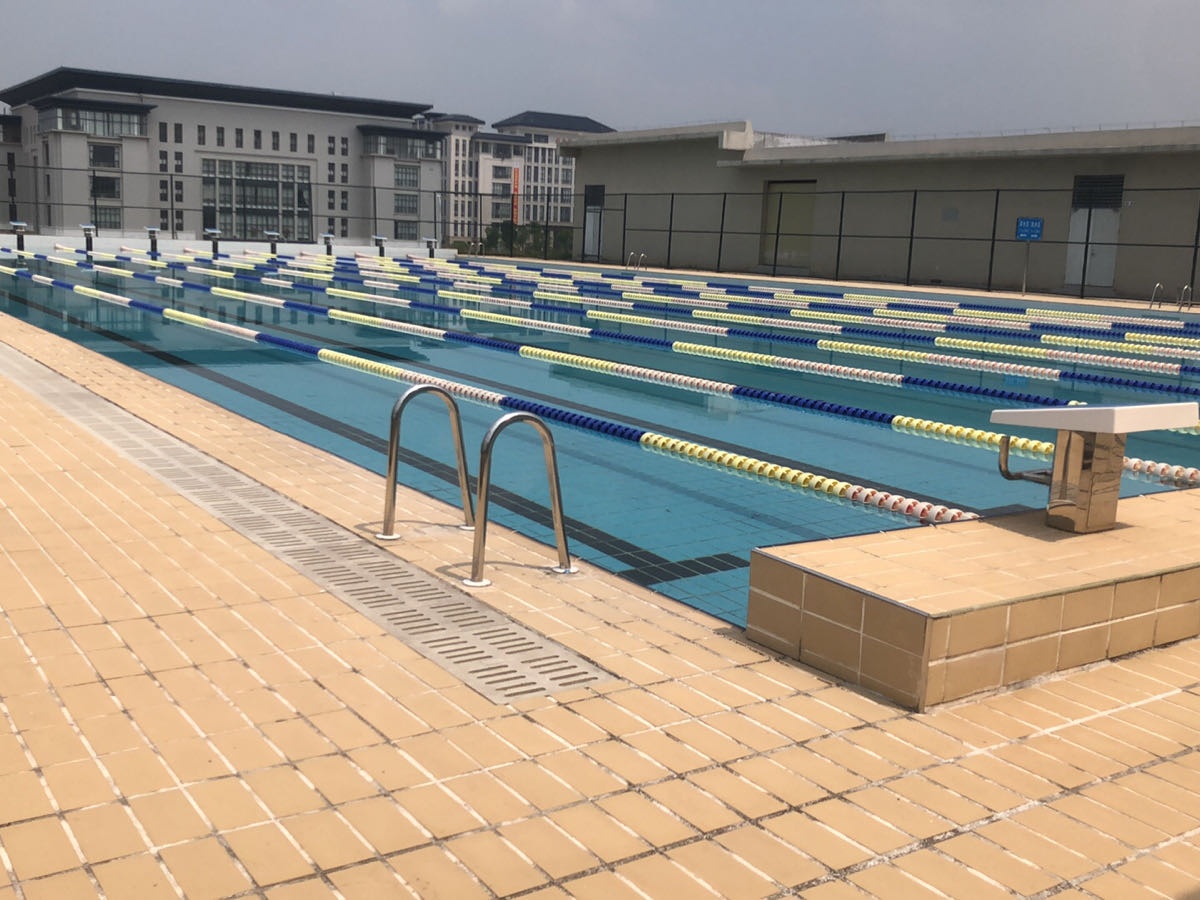 广东石油化工学院(西城校区)-北区游泳池