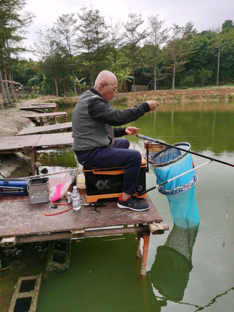 格仔山钓场