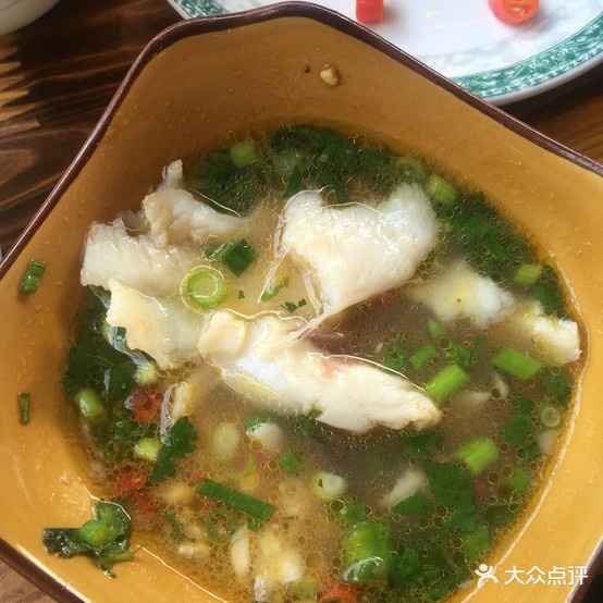雅府正红木桶鱼(南郑大道店)