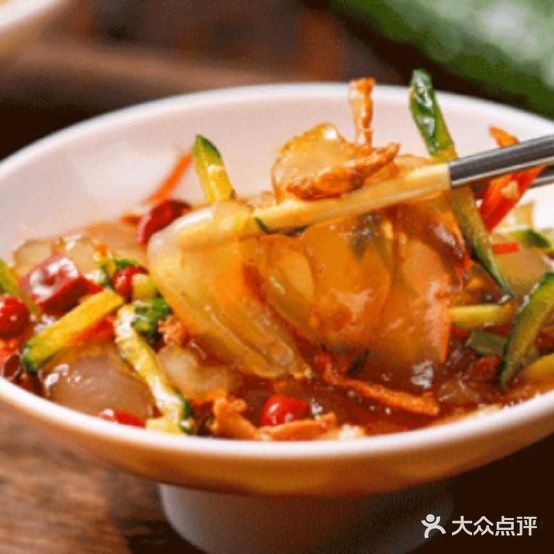 烟筒屯·铁锅炖·冬北菜(WeTown美瑭广场店)
