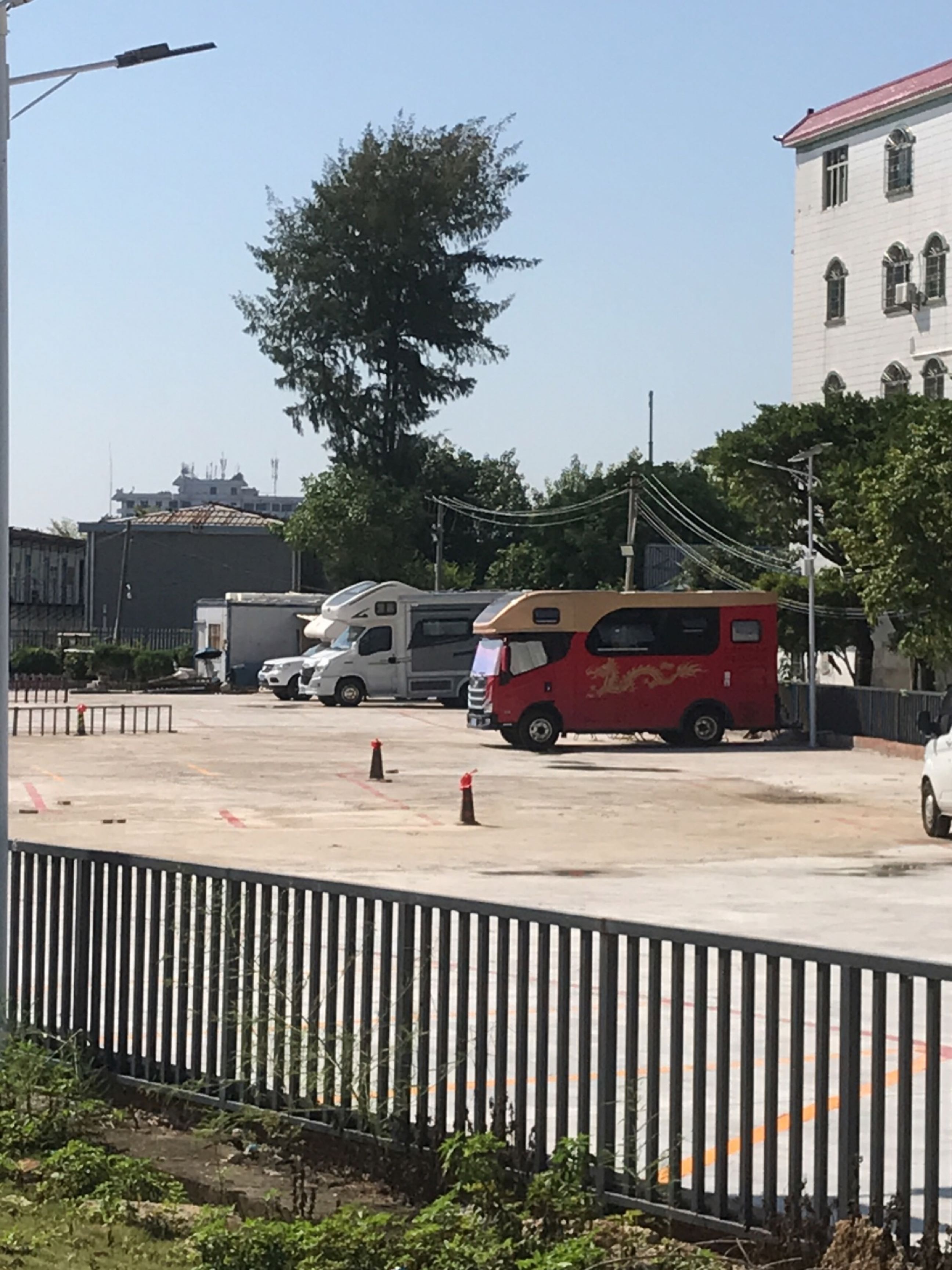 侨港风情街老船长房车营地