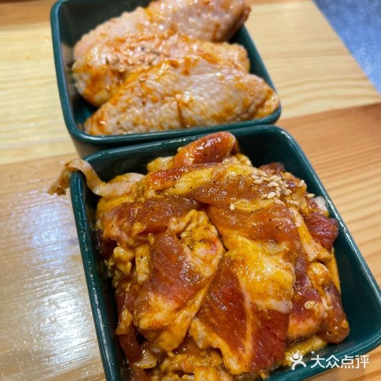 东北小胖丫地摊靠肉(桃花里店)