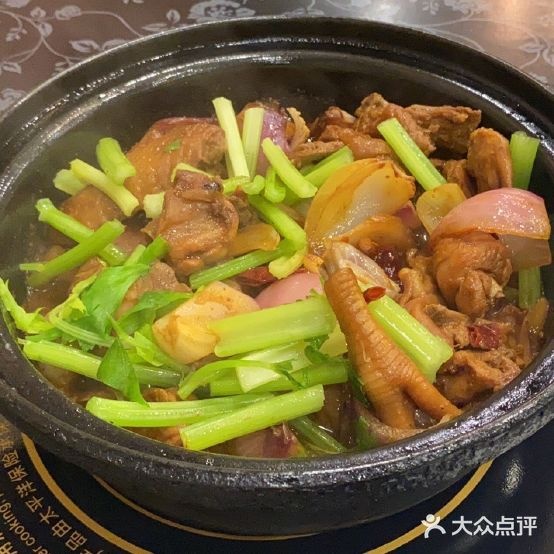 小聚鱼岳
