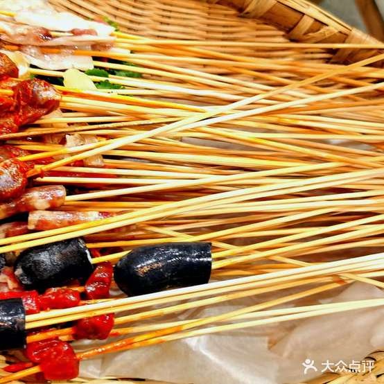 马路边边马·串串火锅(宁德店)