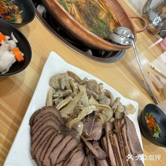 洱源星月清真牛肉馆