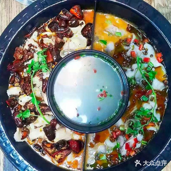 渔来虾往鱼虾活过