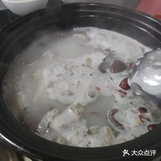 凌家牛汤(兄妹分店)