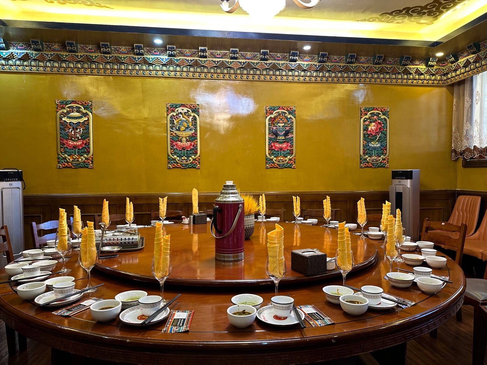 央卿仓藏餐厅(江冲路店)环境
