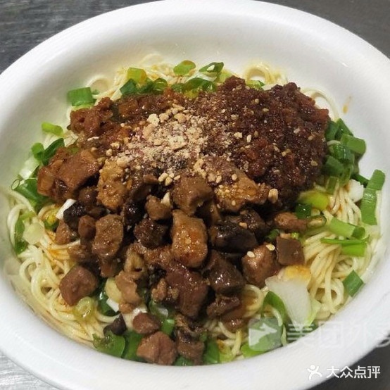 元龙技小锅米线(十二颗橡树店)