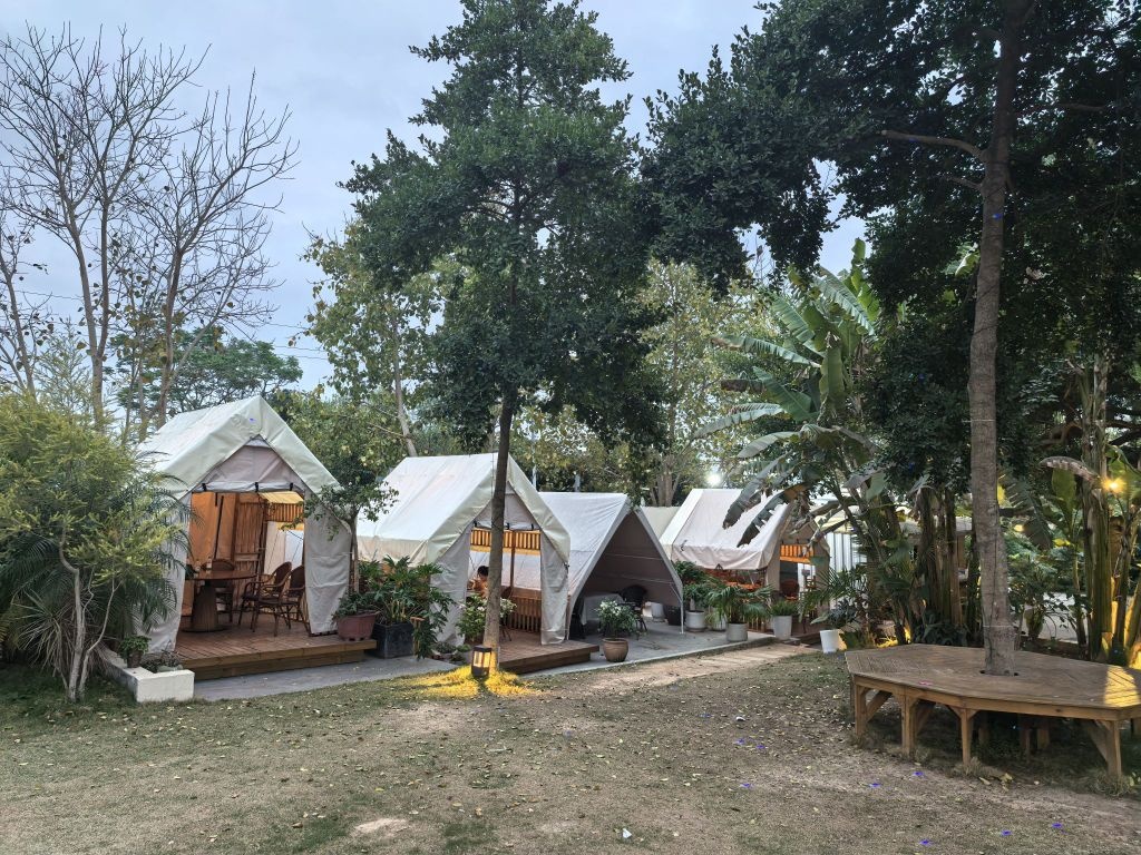 初见时光休闲餐吧(露天矿生态公园店)